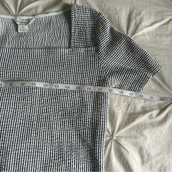 Club Monaco Womens Large Textured Gray Striped Top - Picture 3 of 6